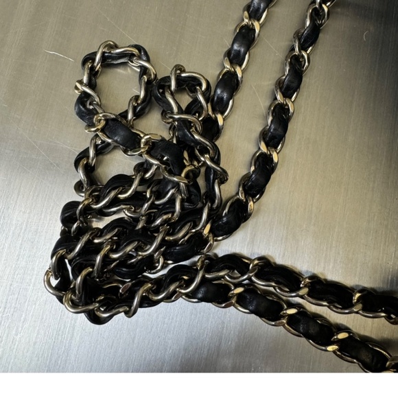 Handbag - Picture 9 of 10